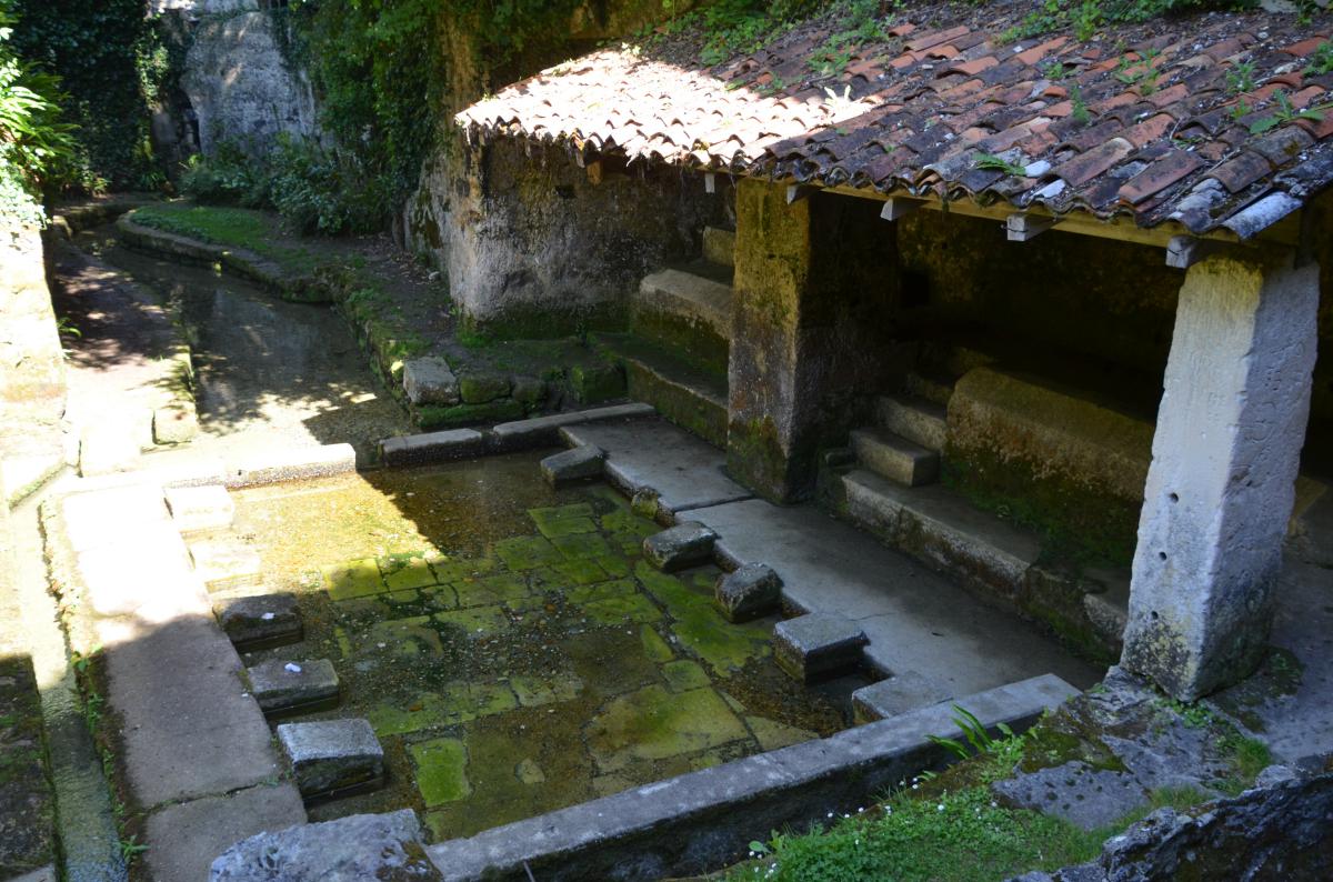 Fontaine Romaine de Vénérand